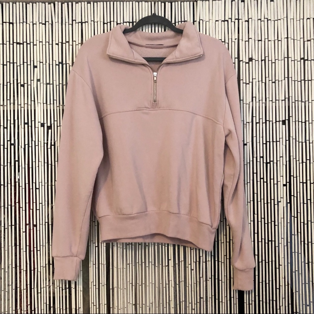 Brandy Melville “Missy sweatshirt”